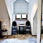 Bed & Breakfast Dwor Karwacz 3*