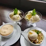 Dwor Karwacz Bed & Breakfast Przasnysz