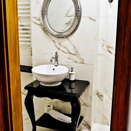 Dwor Karwacz Пшасныш