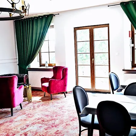 Dwor Karwacz Bed & Breakfast Przasnysz