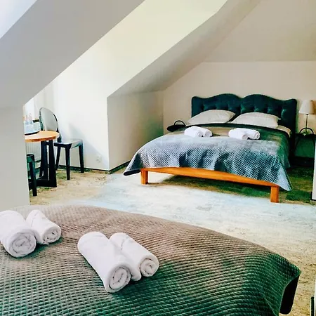 Dwor Karwacz 3* Пшасныш