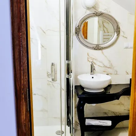 Dwor Karwacz 3* Пшасныш