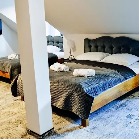 Bed & Breakfast Dwor Karwacz