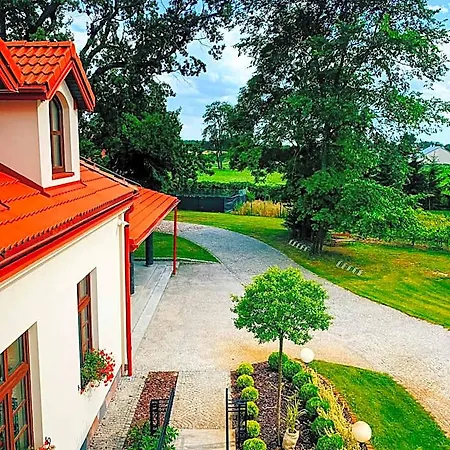 Bed and breakfast Dwór Karwacz 3*