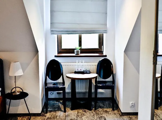 Nocleg ze śniadaniem Dwór Karwacz 3*