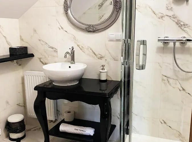 Dwor Karwacz Panzió 3*